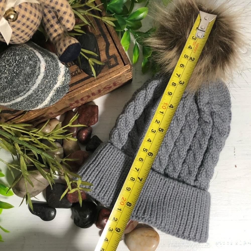 Hat Infant Toddler Knitted Stretch Hat  w/ Faux Fur NWOT 3-18 Months Gray Cable - Picture 10 of 11
